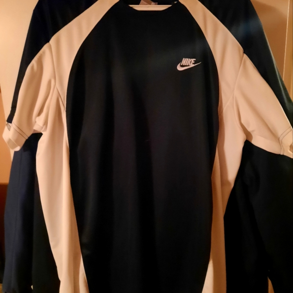 This top is like  new